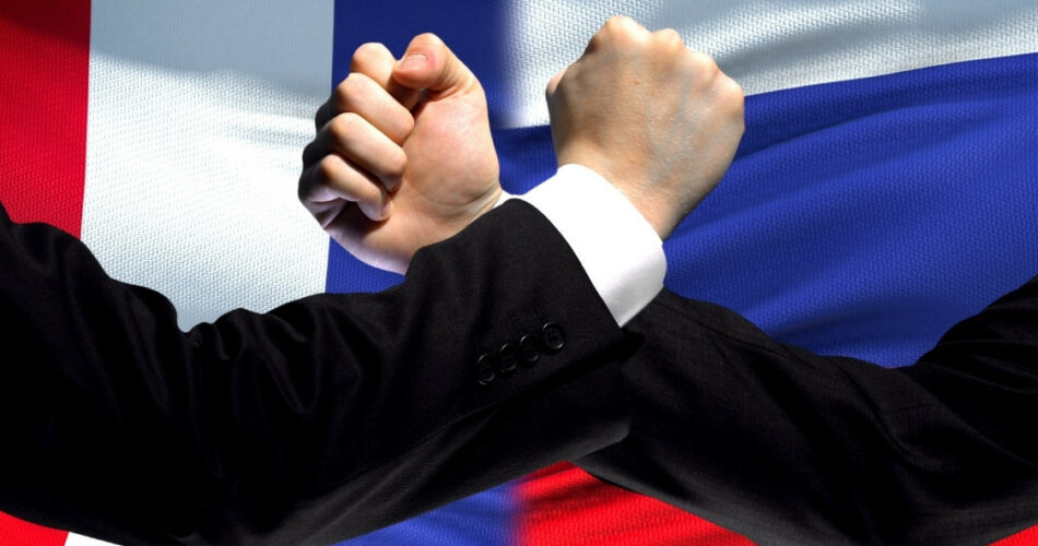 Macron_VS_Poutine,_qui_est_le_plus_convaincant__-_journal-deurope
