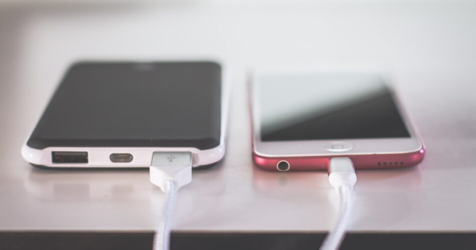 Bientôt un chargeur universel en Europe pour vos appareils