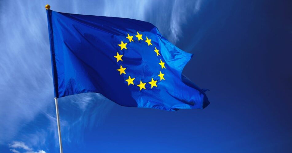 Le drapeau européen symbole d'unité et d'harmonie